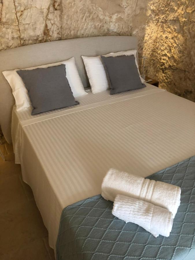 Ca Sotto L'Arco Bed & Breakfast Ostuni Bagian luar foto