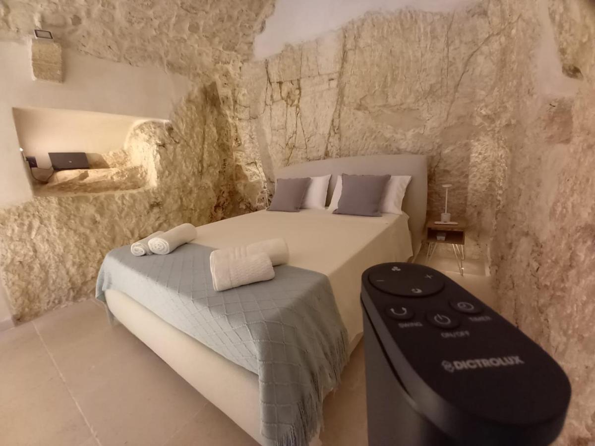 Ca Sotto L'Arco Bed & Breakfast Ostuni Bagian luar foto