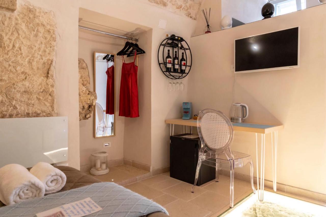 Ca Sotto L'Arco Bed & Breakfast Ostuni Bagian luar foto