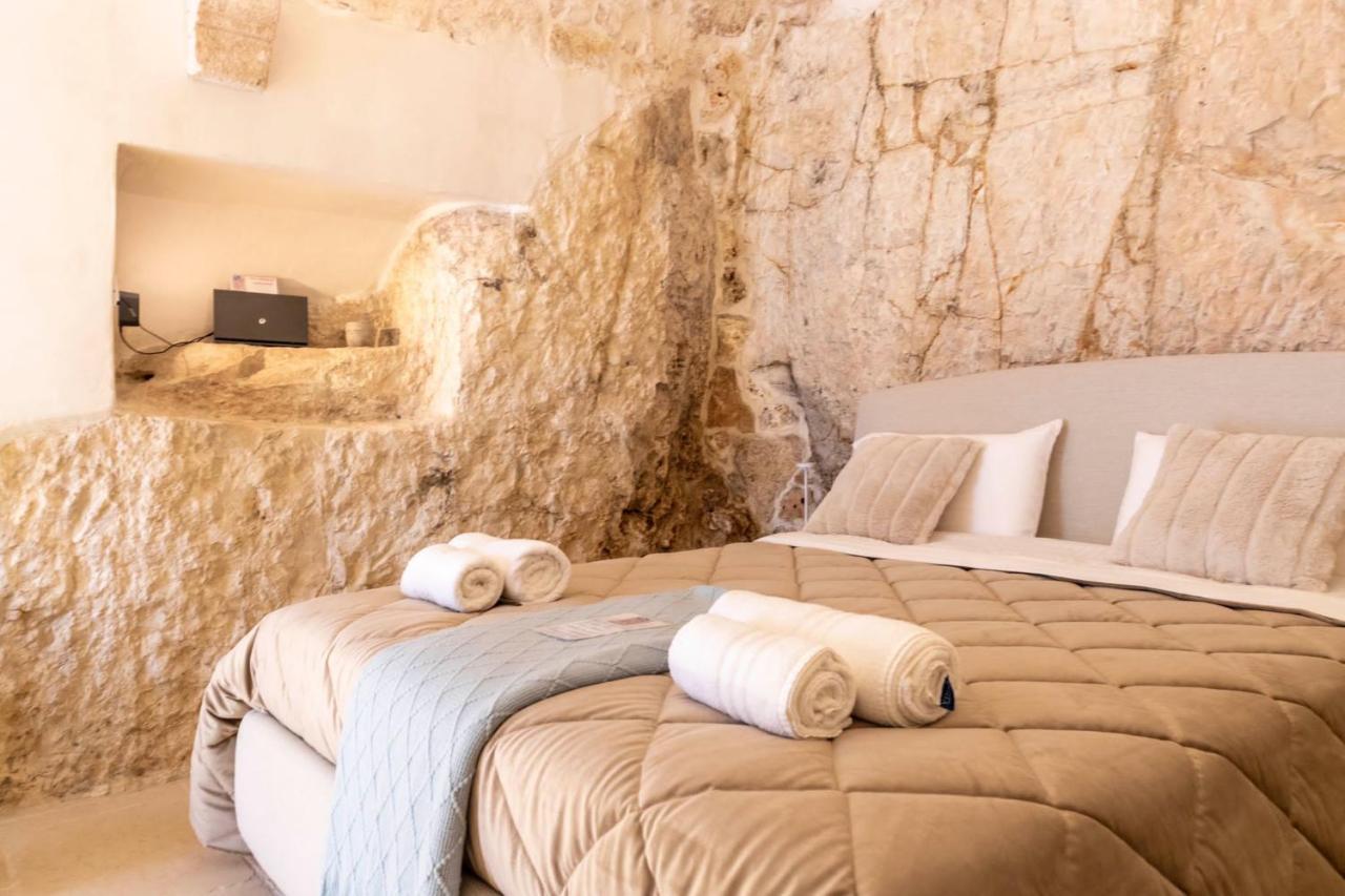 Ca Sotto L'Arco Bed & Breakfast Ostuni Bagian luar foto