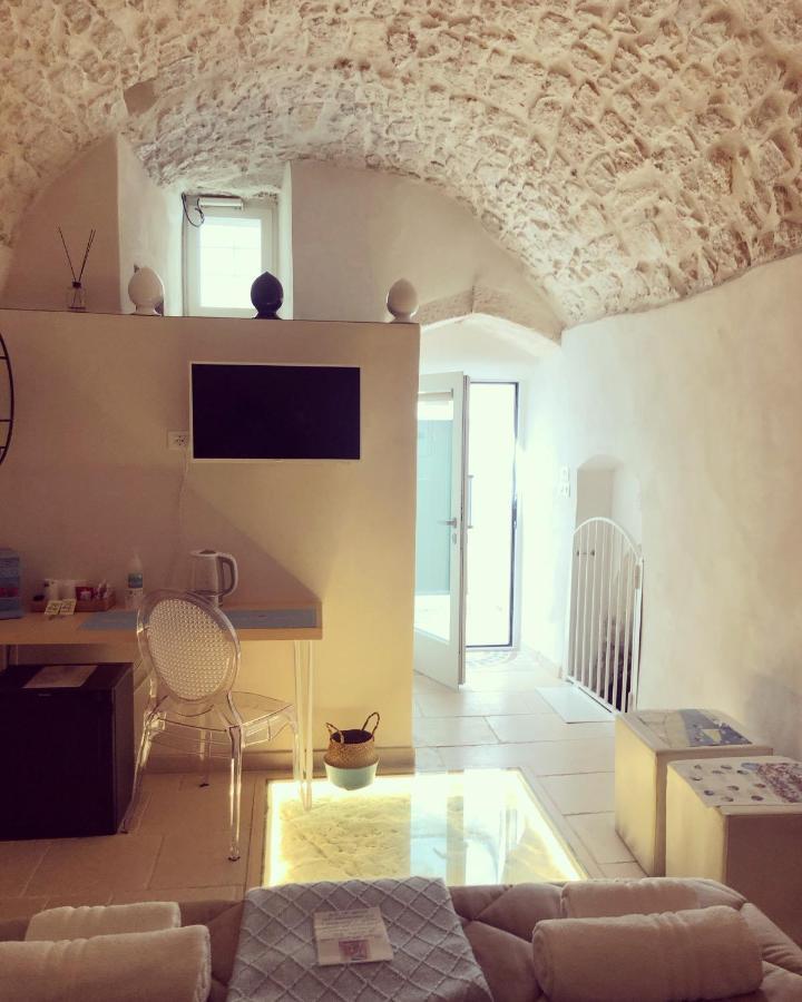 Ca Sotto L'Arco Bed & Breakfast Ostuni Bagian luar foto