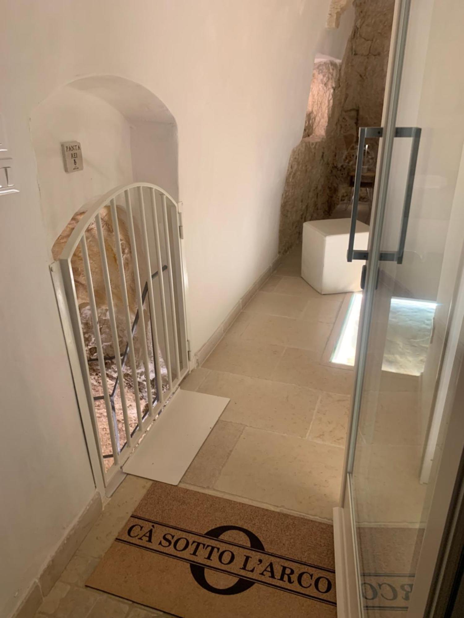 Ca Sotto L'Arco Bed & Breakfast Ostuni Bagian luar foto