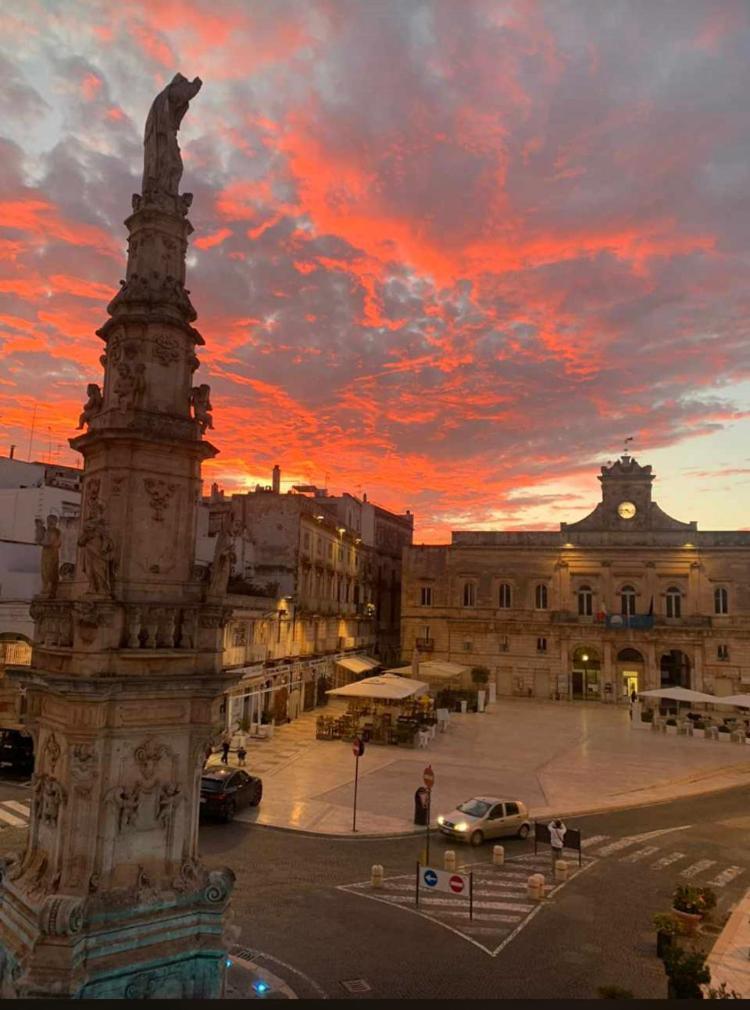 Ca Sotto L'Arco Bed & Breakfast Ostuni Bagian luar foto