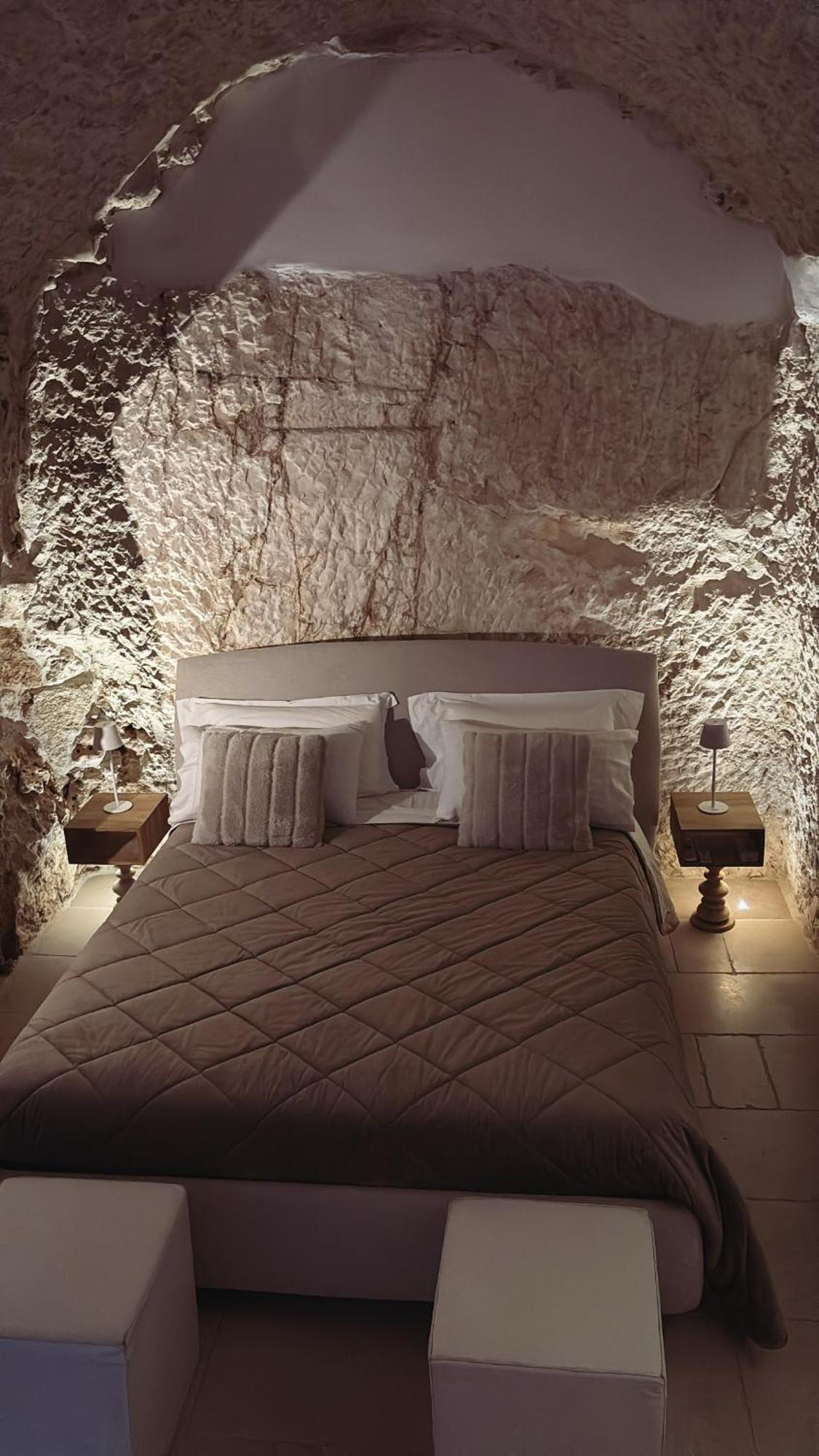 Ca Sotto L'Arco Bed & Breakfast Ostuni Bagian luar foto